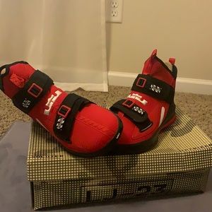 LEBRON SOLDIERS XIIII SFG